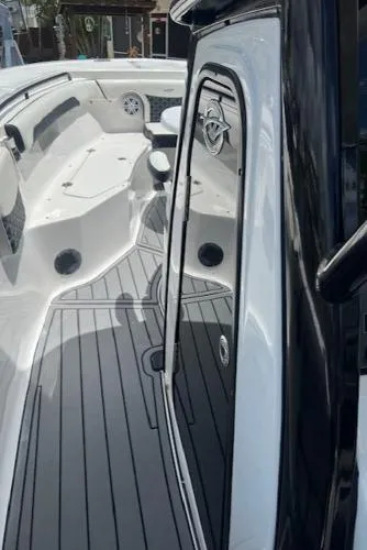 Slide: The Image of Tidewater 256 Adventurer 2022 - 4