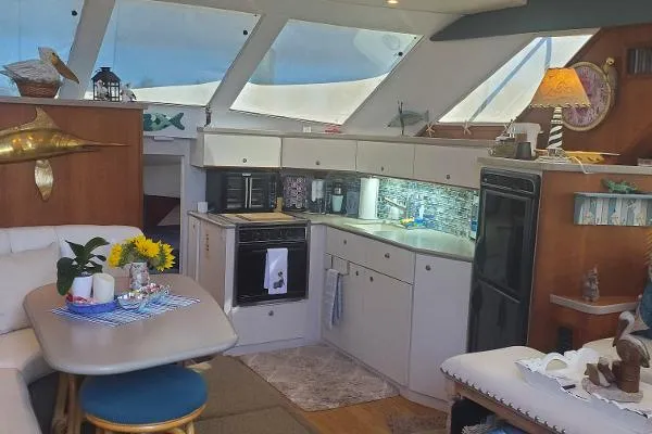 Slide: The Image of Silverton 372 Motor Yacht 1997 - 6
