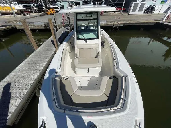 Slide: The Image of Boston Whaler 250 Outrage 2022 - 4