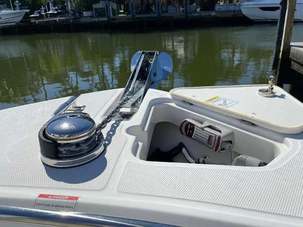 Slide: The Image of Boston Whaler 250 Outrage 2022 - 6