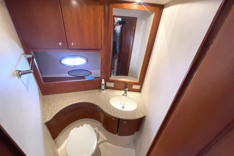 Slide: The Image of HEAD WITH VANITY SINK - 23