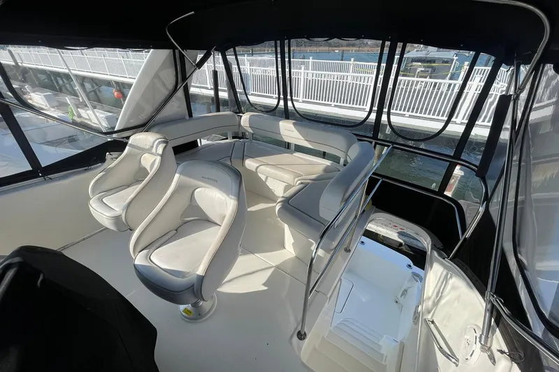 Slide: The Image of FLYBRIDGE OVERVIEW LOOKING AFT - 29
