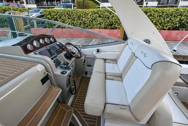Slide: The Image of Sea Ray 330 Sundancer 2013 - 10