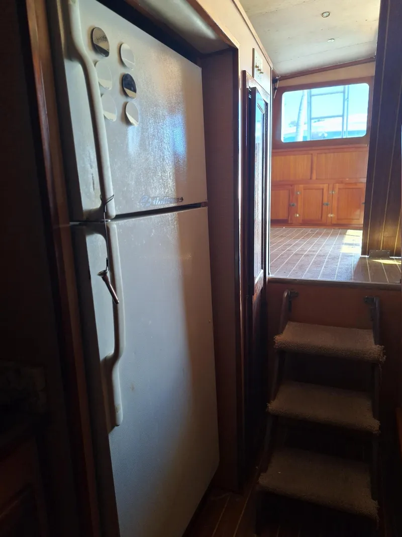 Slide: The Image of Hatteras Yachts Inc Sportfish 1970 - 4