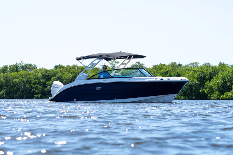 Slide: The Image of Sea Ray SDX 250 Outboard 2026 - 0