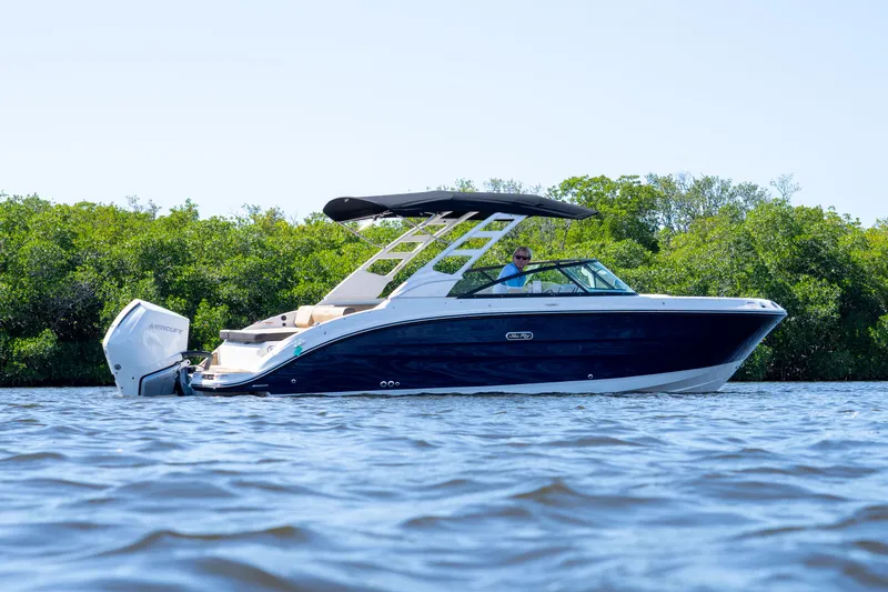 Slide: The Image of Sea Ray SDX 250 Outboard 2026 - 24