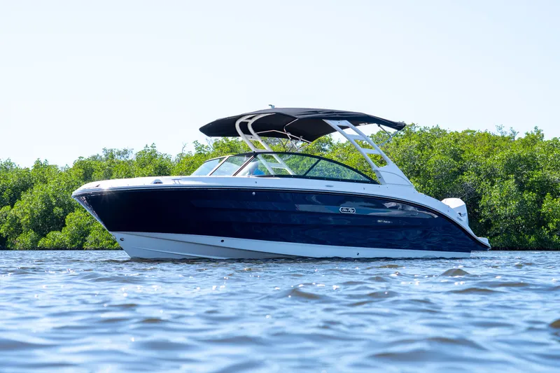 Slide: The Image of Sea Ray SDX 250 Outboard 2026 - 25