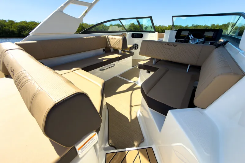 Slide: The Image of Sea Ray SDX 250 Outboard 2026 - 7