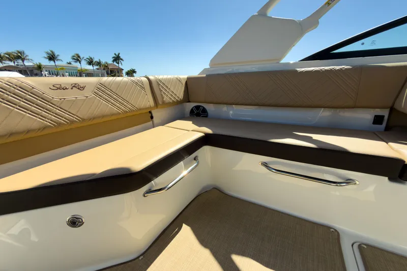 Slide: The Image of Sea Ray SDX 250 Outboard 2026 - 9