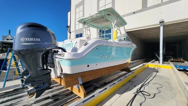 Slide: The Image of Robalo R247 2016 - 1