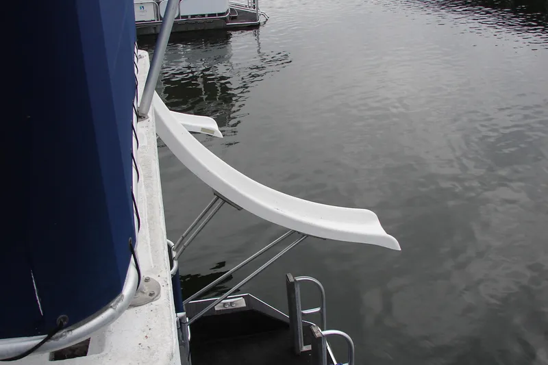 Slide: The Image of Houseboat with slide on water, Sumerset 18x90, 1999 model. - 30
