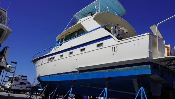 Slide: The Image of Hatteras 53 Yacht Fisherman 1978 - 10