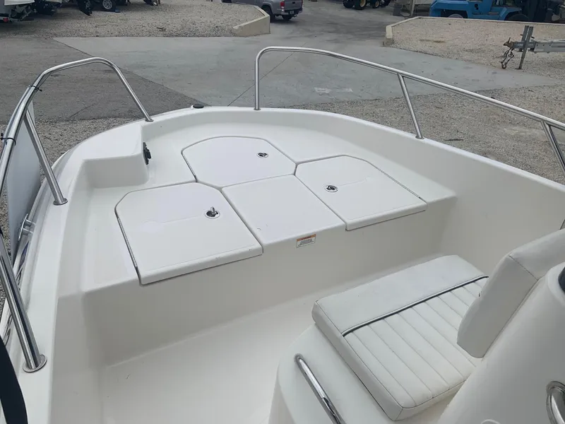 Slide: The Image of Bayliner Element F18 2018 - 4