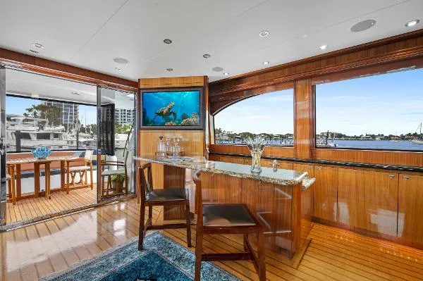 Slide: The Image of Hatteras 72 Motor Yacht 2008 - 5