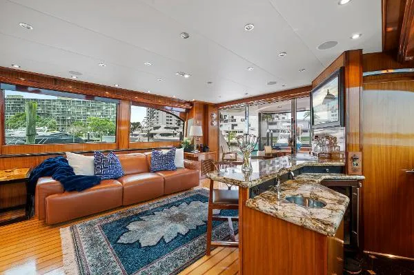 Slide: The Image of Hatteras 72 Motor Yacht 2008 - 6