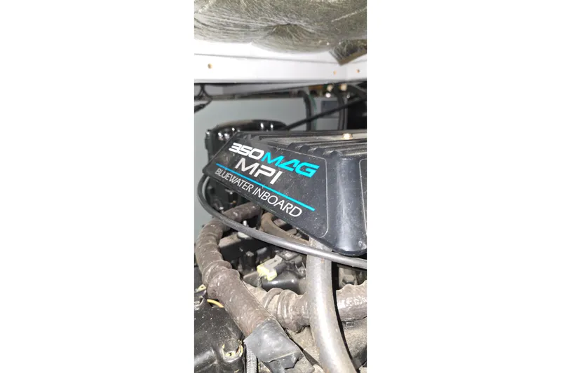 Slide: The Image of Engine of 1998 Silverton 322 Motor Yacht, featuring 350 MAG MPI Bluewater Inboard. - 59