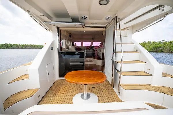 Slide: The Image of Sea Ray 47 Sedan Bridge 2008 - 5