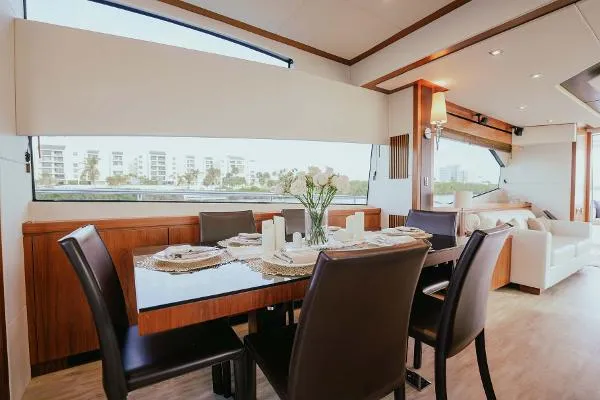 Slide: The Image of Sunseeker Manhattan 73 2014 - 10