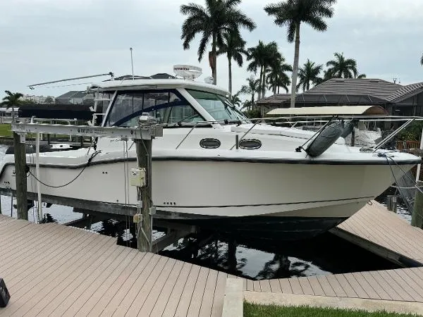 Slide: The Image of Boston Whaler 315 Conquest 2014 - 2