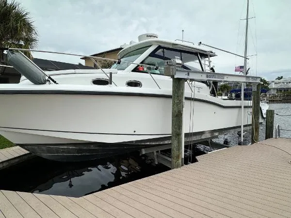 Slide: The Image of Boston Whaler 315 Conquest 2014 - 4