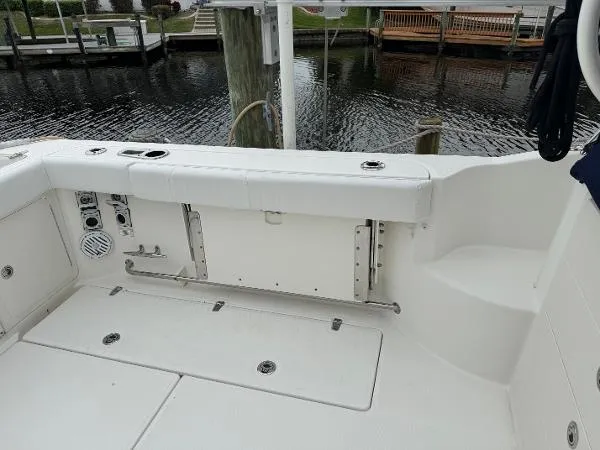 Slide: The Image of Boston Whaler 315 Conquest 2014 - 8