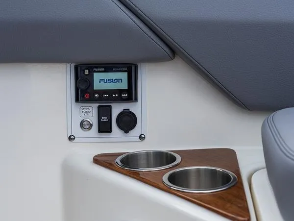 Slide: The Image of Boston Whaler 420 Outrage 2018 - 10