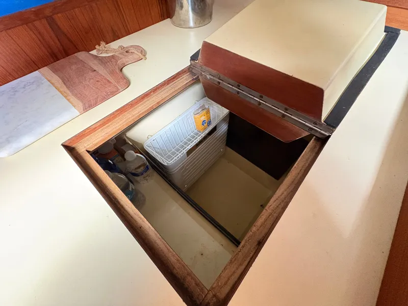 Slide: The Image of Pearson 36-2 1985 - 10