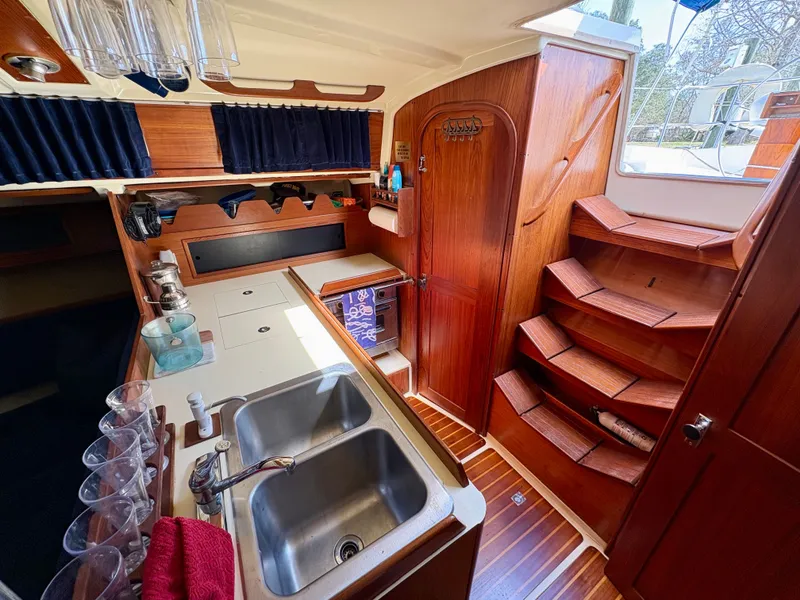 Slide: The Image of Pearson 36-2 1985 - 12