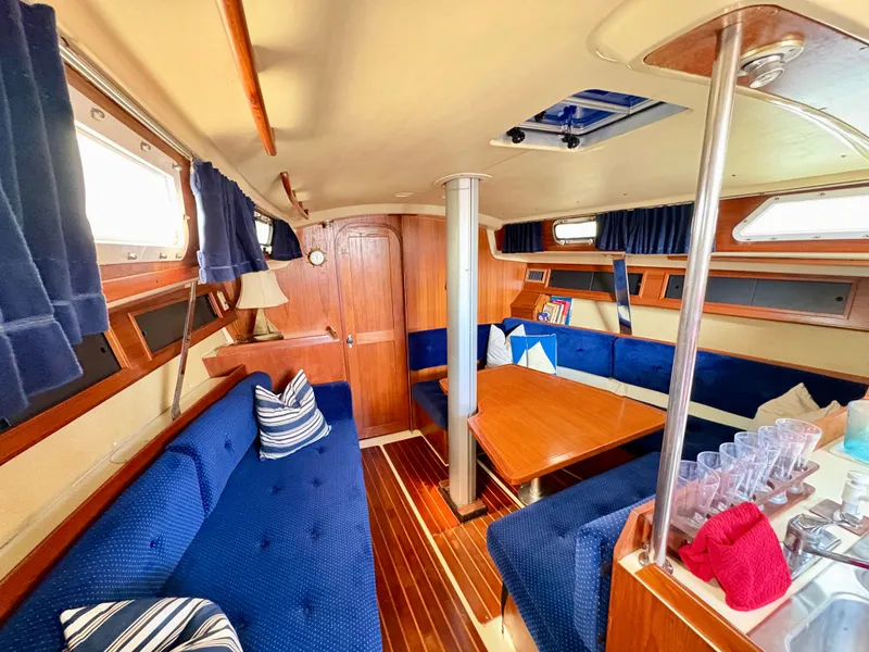 Slide: The Image of Pearson 36-2 1985 - 17