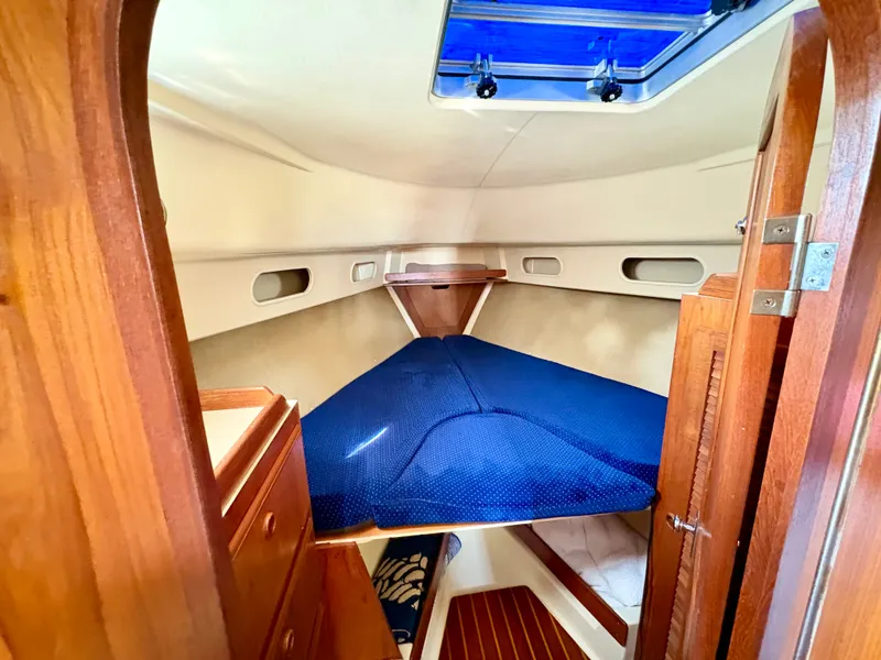 Slide: The Image of Pearson 36-2 1985 - 20