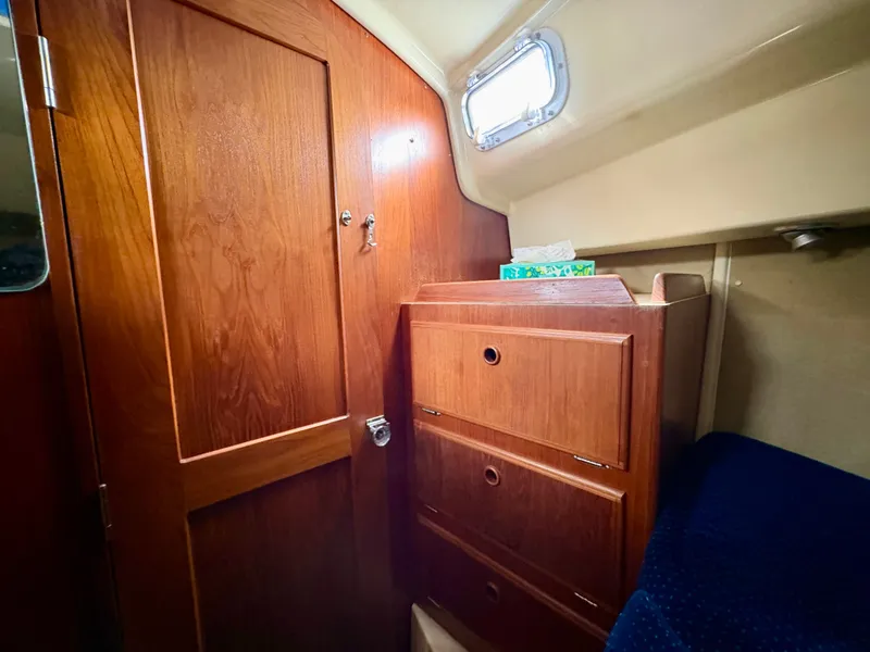 Slide: The Image of Pearson 36-2 1985 - 24