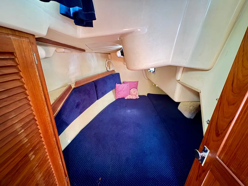 Slide: The Image of Pearson 36-2 1985 - 28