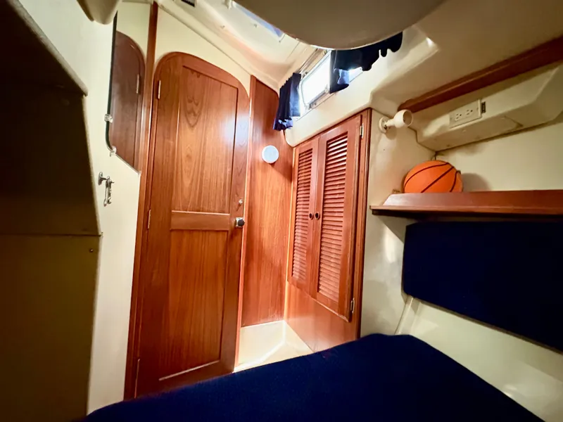 Slide: The Image of Pearson 36-2 1985 - 29