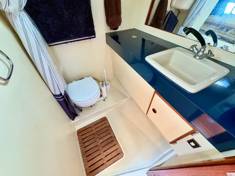 Slide: The Image of Pearson 36-2 1985 - 33