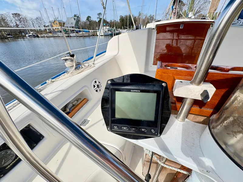 Slide: The Image of Pearson 36-2 1985 - 40