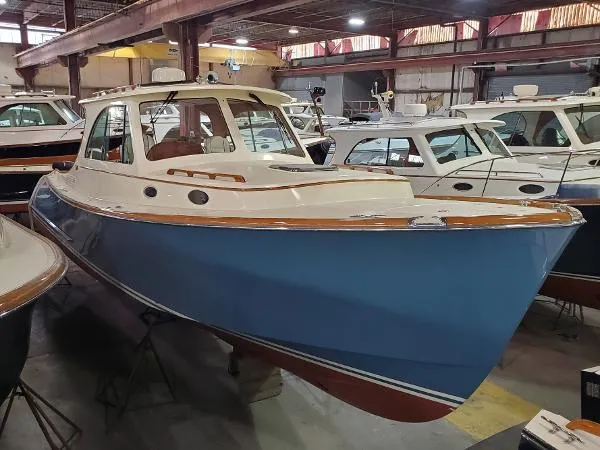 Slide: The Image of Hinckley Yachts 37 Picnic Boat MKIII 2018 - 10