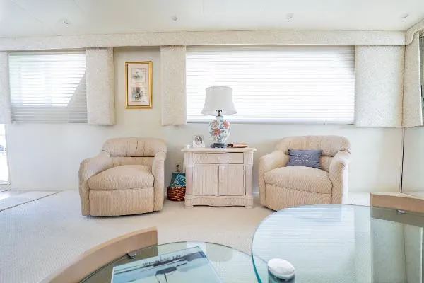 Slide: The Image of Hatteras 67 Cockpit Motor Yacht 1988 - 10