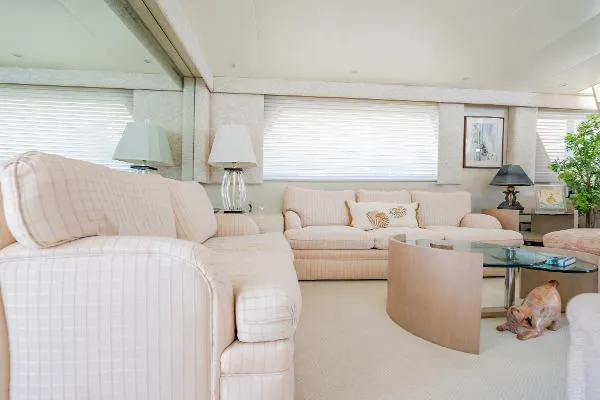 Slide: The Image of Hatteras 67 Cockpit Motor Yacht 1988 - 6