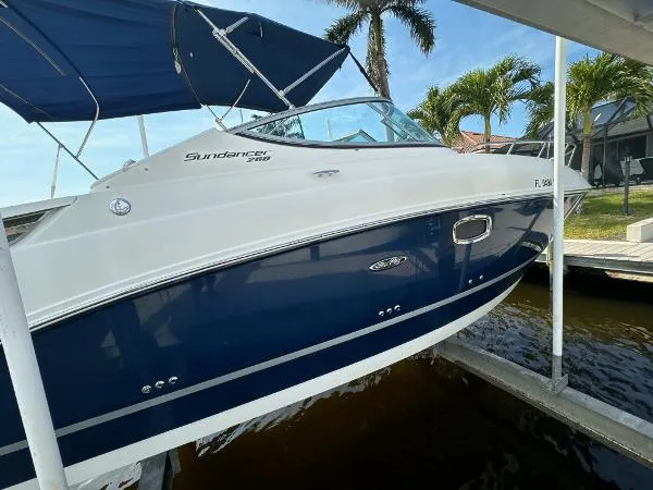 Slide: The Image of Sea Ray 260 Sundancer 2013 - 11