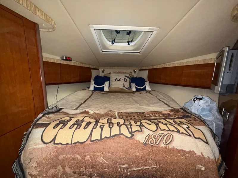 Slide: The Image of Sea Ray 44 Sundancer 2006 - 26