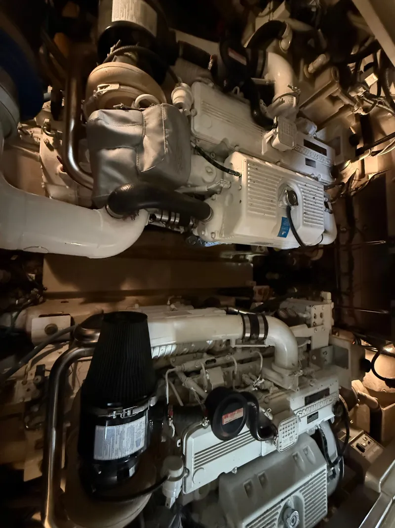 Slide: The Image of Sea Ray 44 Sundancer 2006 - 34