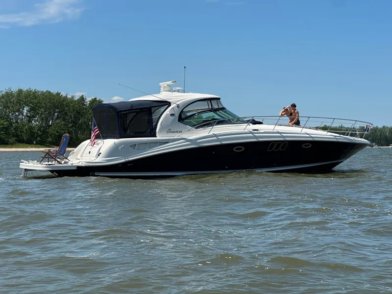 Slide: The Image of Sea Ray 44 Sundancer 2006 - 6