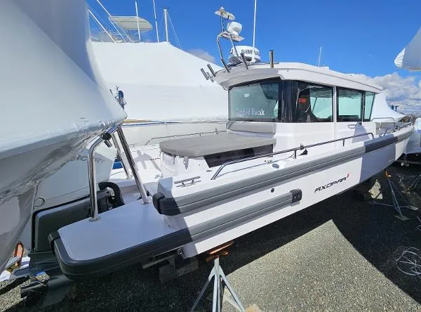 Slide: The Image of Axopar 28 AFT CABIN 2021 - 3