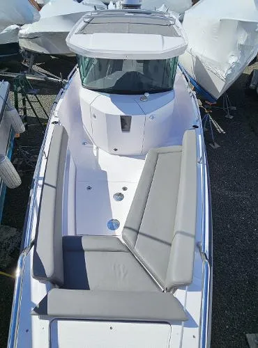 Slide: The Image of Axopar 28 AFT CABIN 2021 - 5