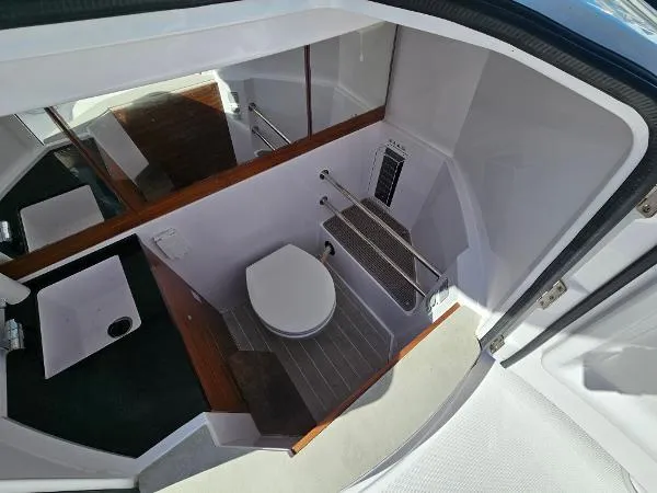 Slide: The Image of Axopar 28 AFT CABIN 2021 - 6