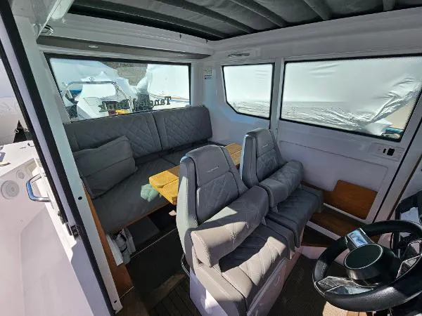 Slide: The Image of Axopar 28 AFT CABIN 2021 - 8