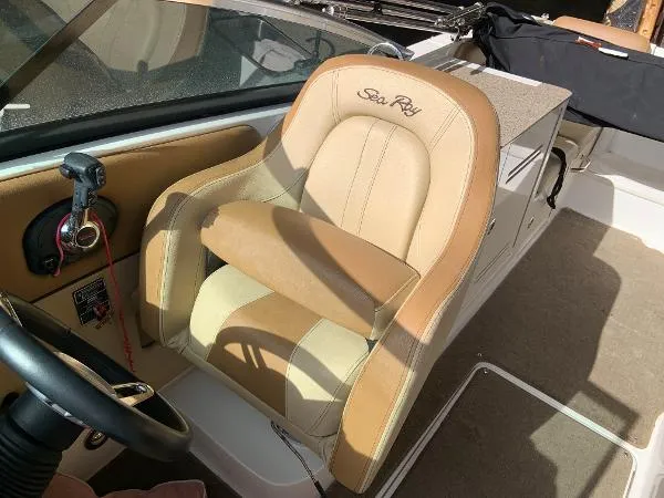 Slide: The Image of Sea Ray 300 Sundeck 2015 - 5
