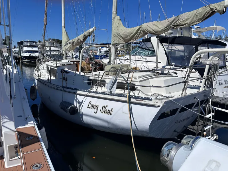 Slide: The Image of Islander Freeport 41 1978 - 0