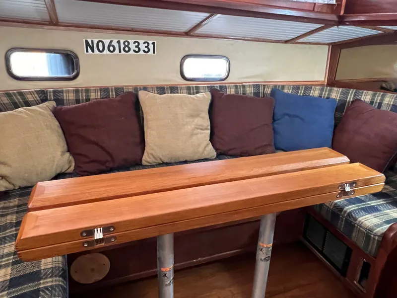 Slide: The Image of Islander Freeport 41 1978 - 17