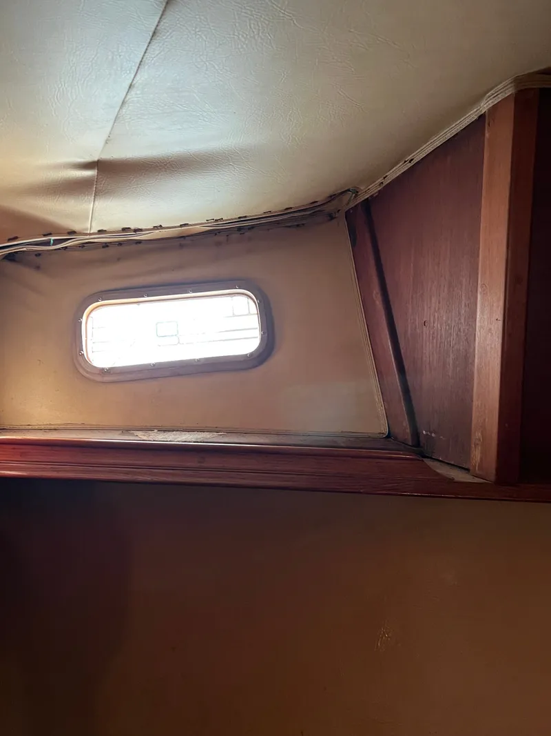 Slide: The Image of Islander Freeport 41 1978 - 23